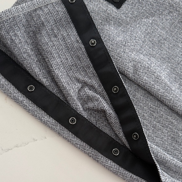 Lululemon Vinyasa Scarf in Herringbone - Picture 5 of 7